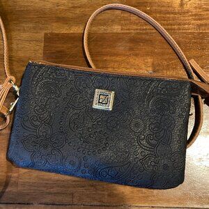 NWOT Stone Mountain Small Crossbody Purse Black and Tan Pebbled